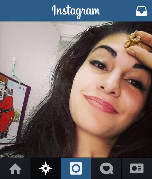 14 Selfie-Crazy Bollywood Celebrities On Instagram - Parhlo