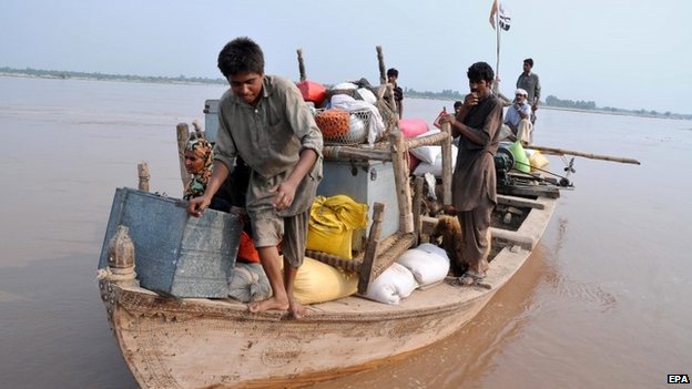 Flooding in Punjab, Flood, Flood in villages, Chiniot, Sialkot, Punjub,