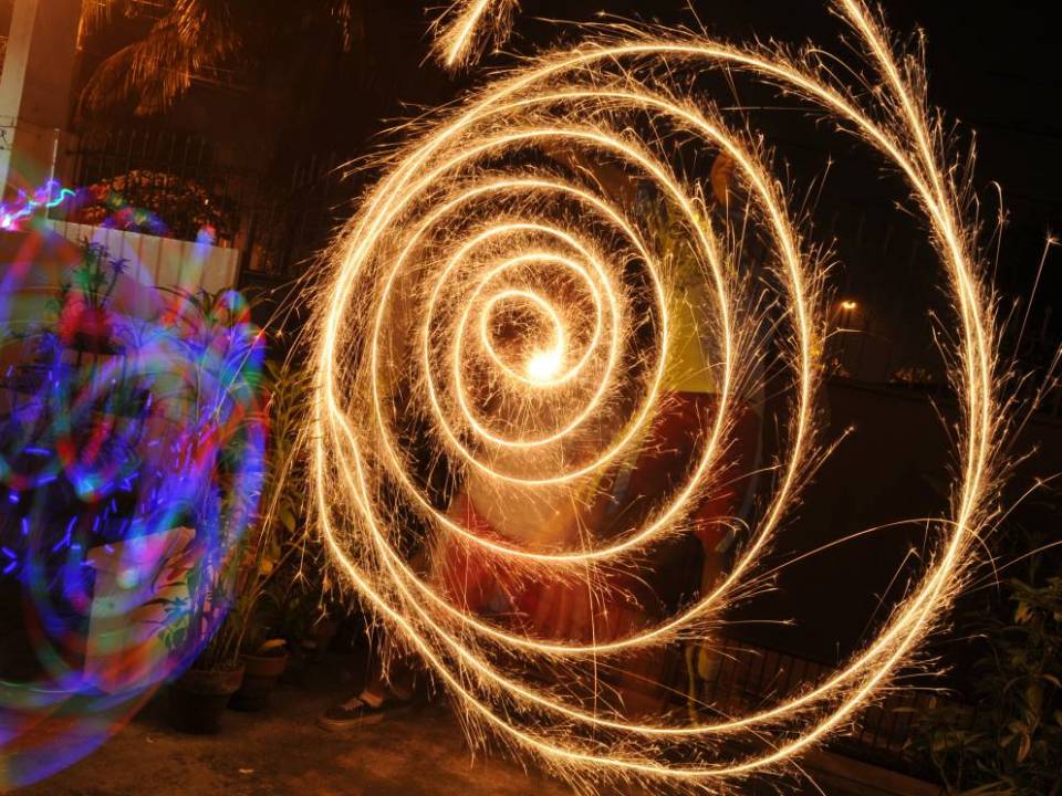 how many countries don t celebrate new years