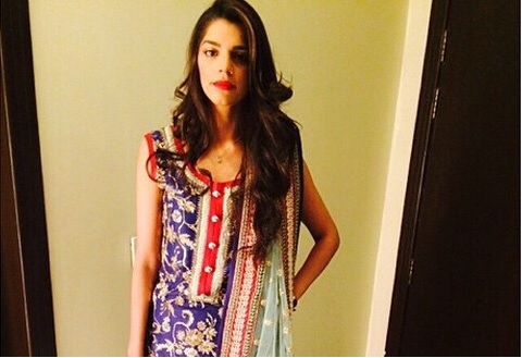 Sanam-Saeed-parhlo.com