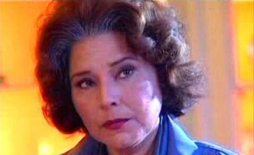 desi-mom-007-james bond
