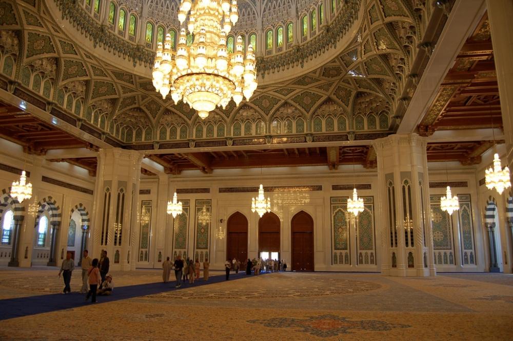 Sultan-Qaboos-Grand-Mosque.13
