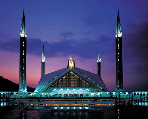 faisal-mosque-islamabad-beautiful