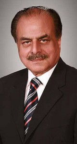 senators-seek-hameed-gul-s-trial-for-high-treason-1434148135-1524