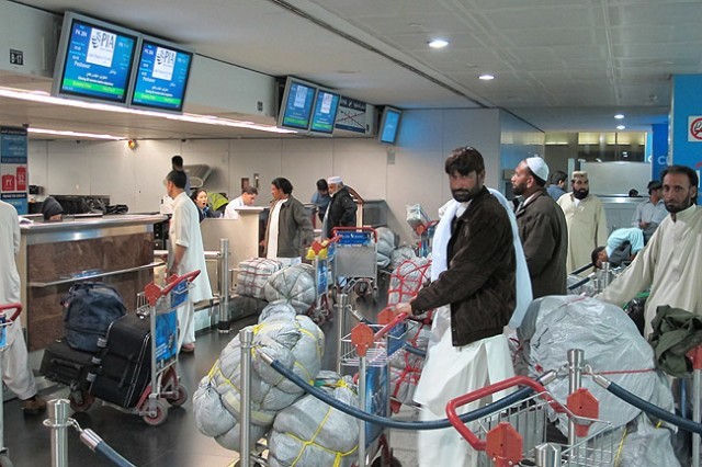 PIA-luggage--640x426