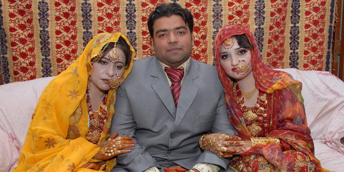 Hero No 1? Pakistani Man Marries Two Women On The Same Day! pic Hero No 1? Pakistani Man Marries Two Women On The Same Day!