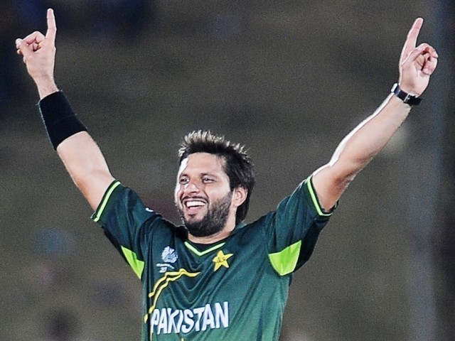 Shahid-Afridi-parhlo