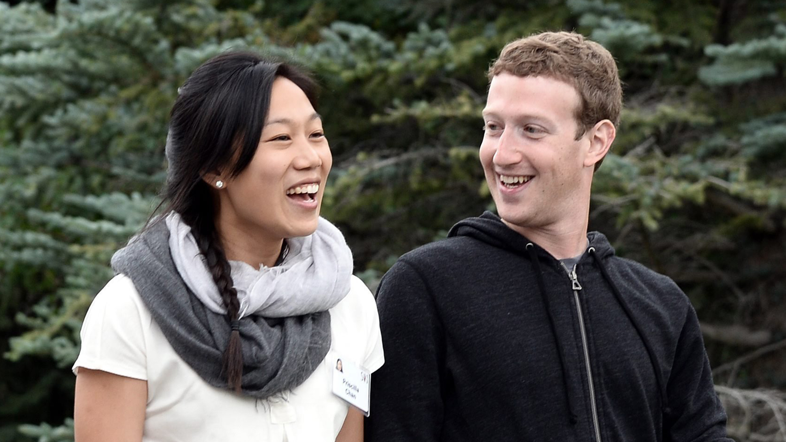epa04868118 (FILE) A file picture dated 11 July 2013 of Mark Zuckerberg (R), chief executive officer and founder of Facebook Inc., and wife Priscilla Chan (L) attending Allen and Company 31st Annual Media and Technology Conference, in Sun Valley, Idaho, USA. The couple is expecting a baby girl, Zuckerberg annouced on 31 July 2015 on his Facebook site. EPA/ANDREW GOMBERT *** Local Caption *** 50914547