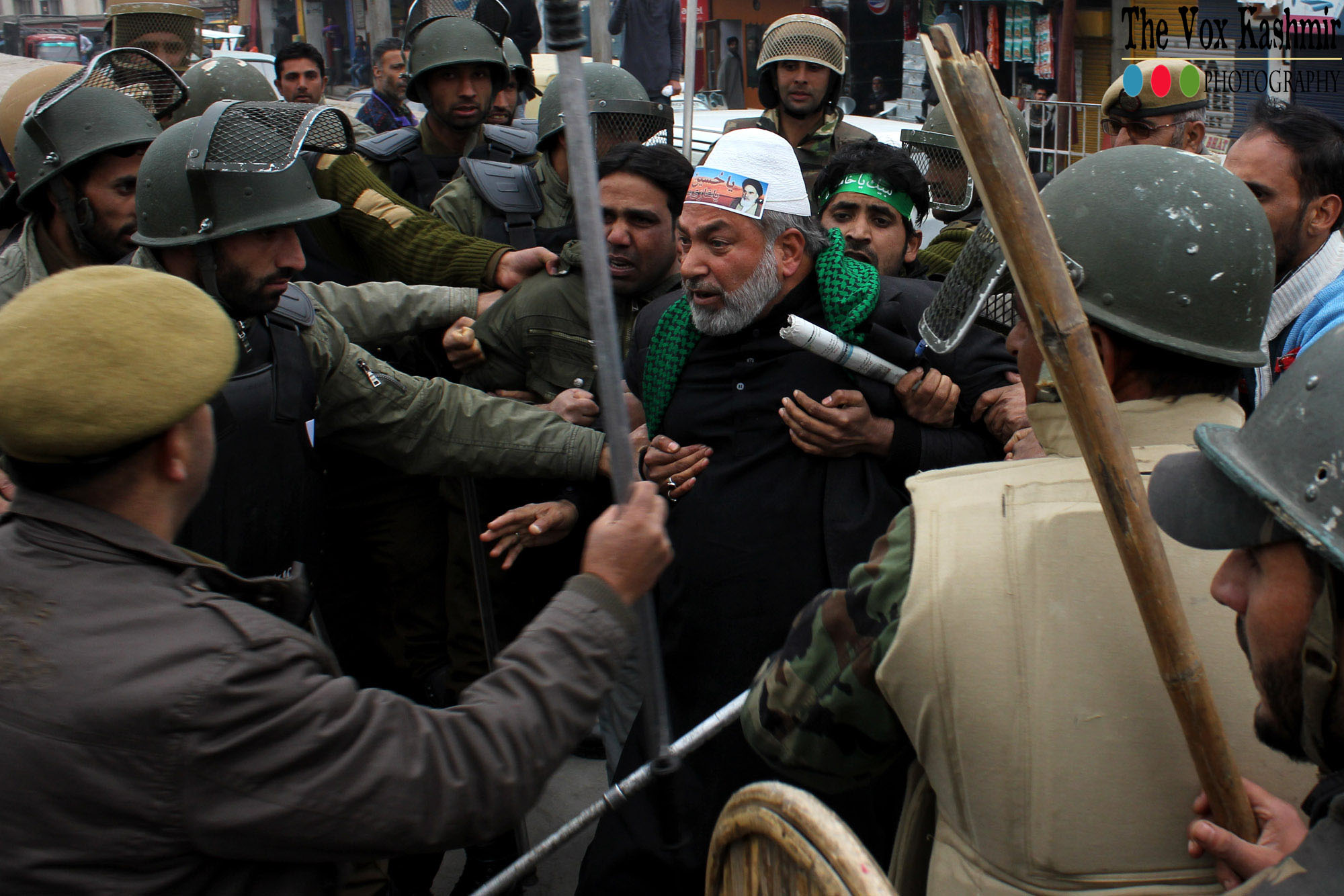Police-arrest-an-Old-man