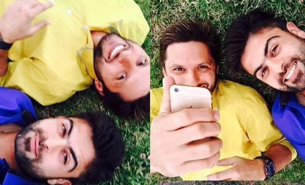 afridi-shehzad-friendship-in-spotlight-1423125984-3799