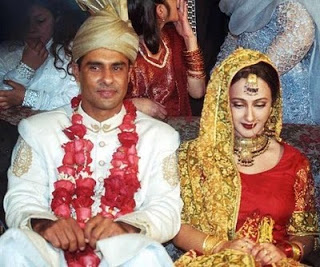 waqar yunis and his wife