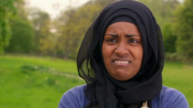 great british bake off winner bakes queens cake