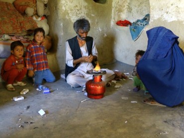 addicted_family_mazare_sharif_afghanistan