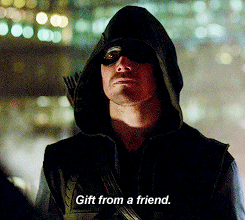Arrow Has a Special Message for His Pakistani Fans!