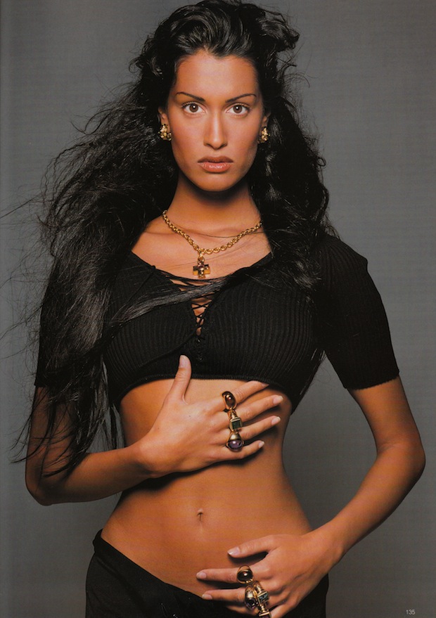 yasmeenghauri-parhlo