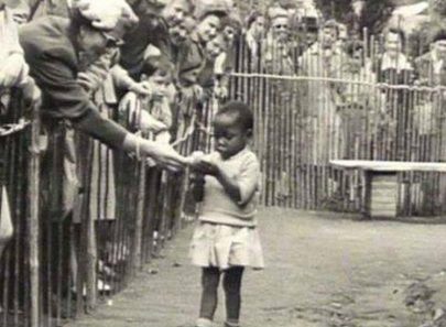 13 Of The Most Powerful Pictures From Around the World scoopwhoop.com