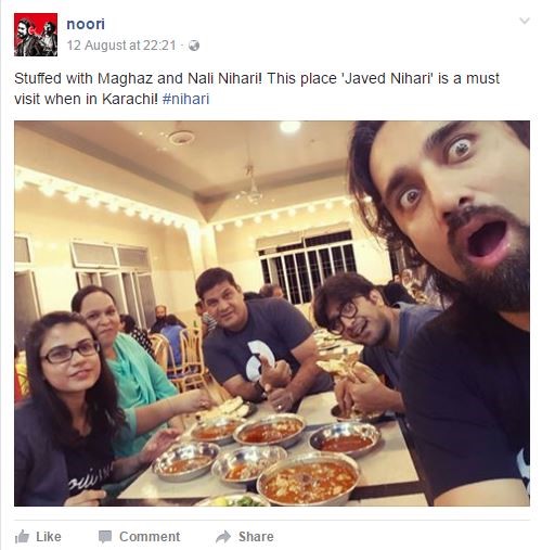 6 Pakistani Superstars On Social Media Who Love To Interact With Their Fans 14