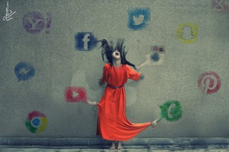 These Photographers Prove That Pakistani Youth Can Do Anything! Photographer Girls in Pakistan - Parhlo.com