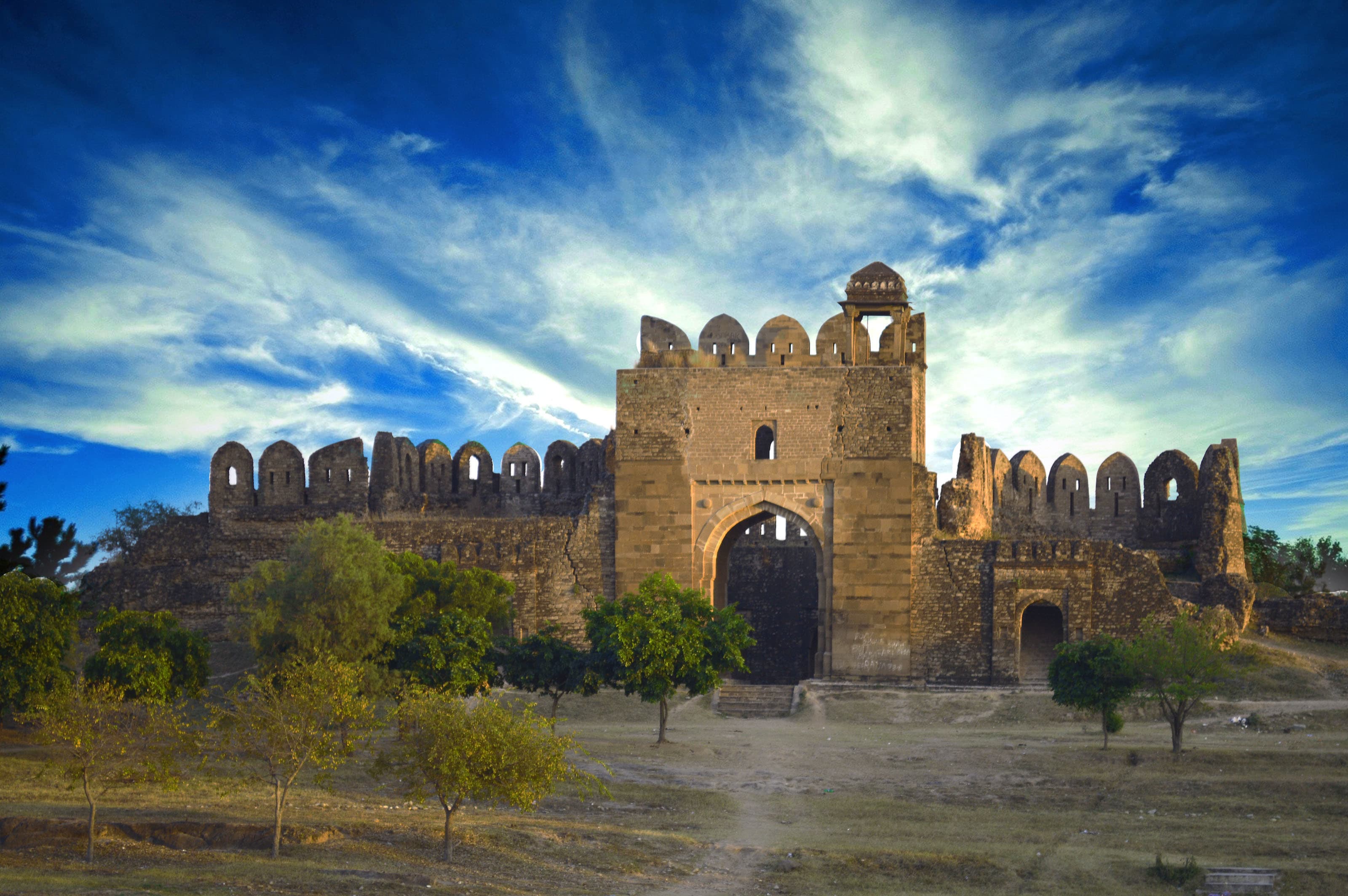 10 Pictures Of Pakistani Monuments That Will Make You Fall In Love With Pakistan All Over Again!