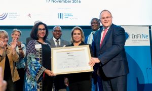 Kashf Foundation Wins First European Micro Finance Award - Parhlo.com