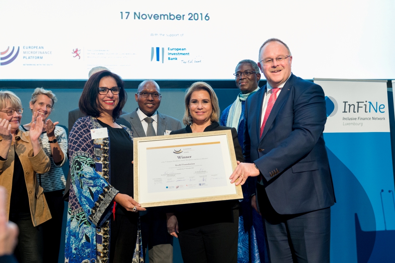 Kashf Foundation Wins First European Micro Finance Award - Parhlo.com