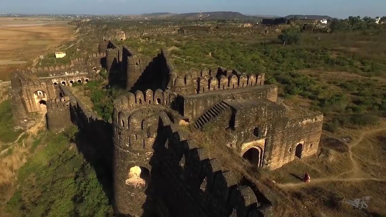 Top 10 Tourist Attractions of Punjab Pakistan - Parhlo.com