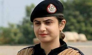 Rafia Qaseem Baig: First Pakistani Woman to Join Bomb Disposal Unit - Parhlo.com