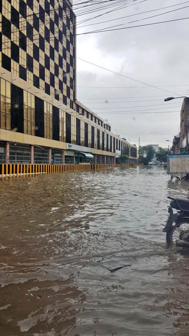 Karachi's Heavy Show of Rain Has absolutely Left the City in Turmoil!