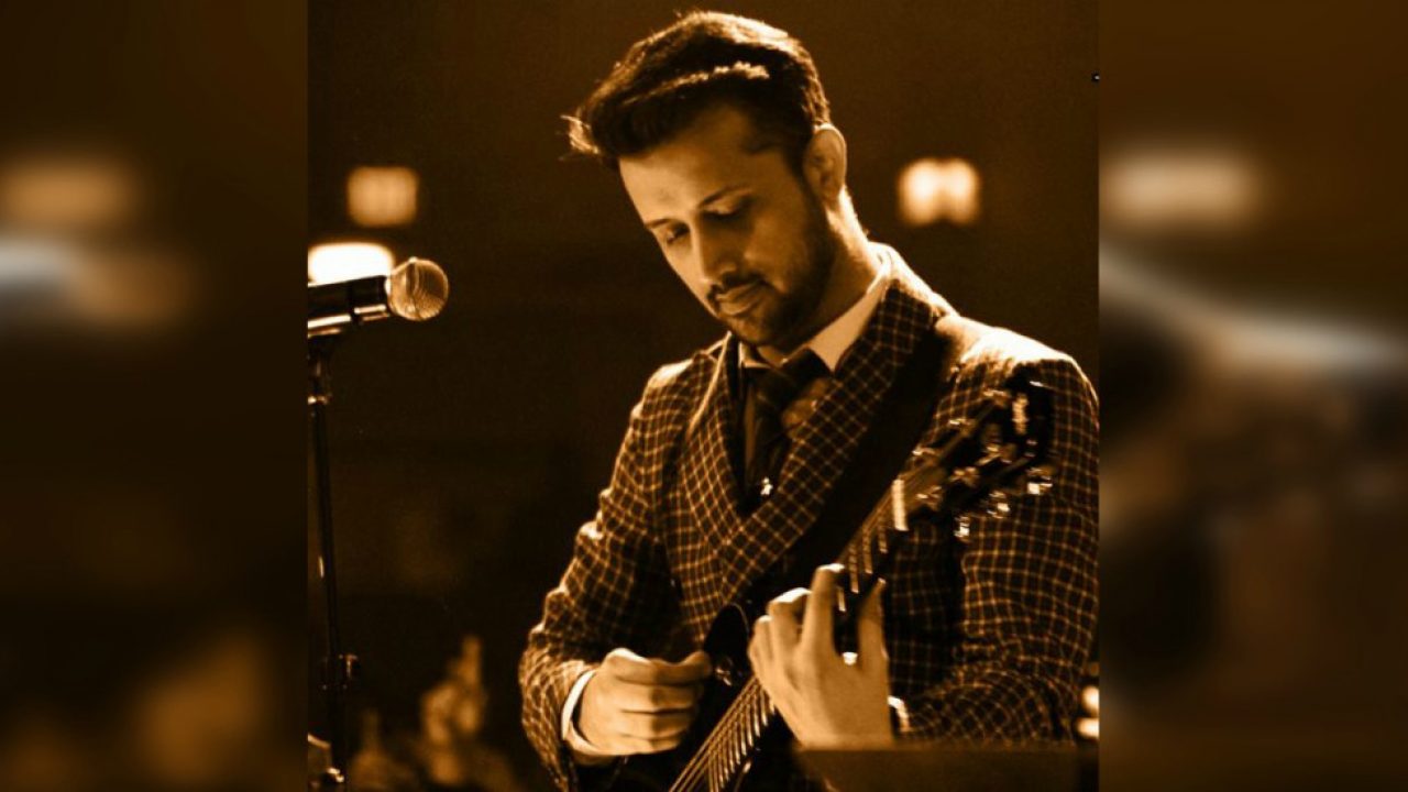 Atif Aslam Is Back with a Record Breaking Song And It is Absolutely Beautiful Atif Aslam Is Back with a Record Breaking Song And It is Absolutely Beautiful