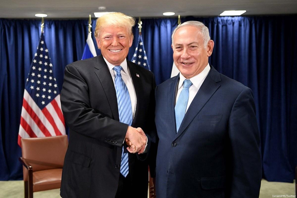 Israel PM and Donald trump are shaking hands