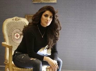 Mehwish hayat met Nick Jonas