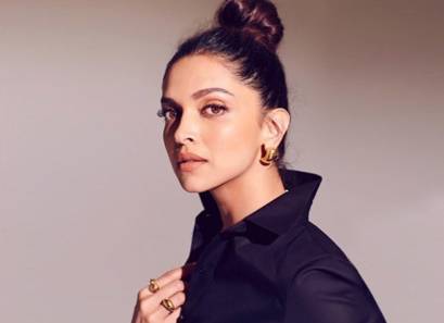 Parhlo - Actress Deepika Padukone is now in Qatar for the