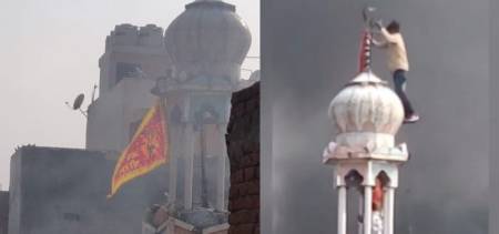 delhi mosque burnt
