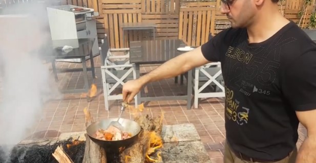 pakistani chef fire from mouth