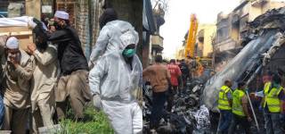 Coronavirus Karachi Plane Crash Eid