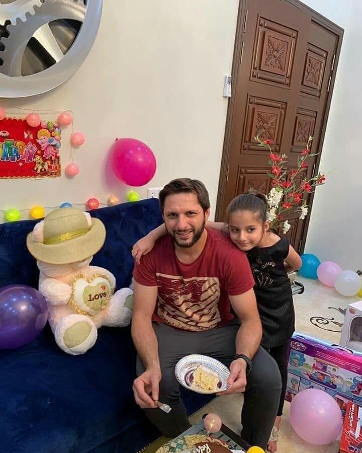 shahid afridi daughter