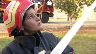 pakistan firefighter woman