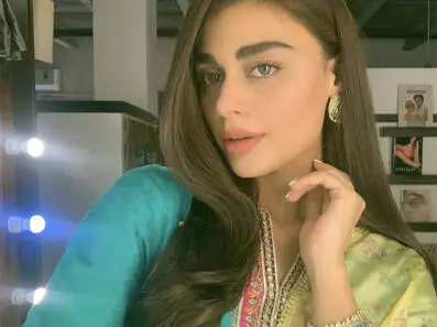 Insaan Ke Bachay Ban Ker Rahen, Says Sadaf Kanwal To All Her Haters!