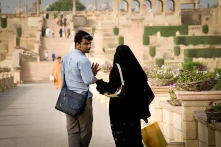 Guy Disguised As A Woman In Burqa To Meet His Lover Gets Arrested By Police