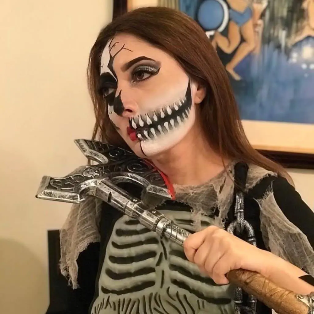 Pakistanis Giving Hate To Sharmila Farooqi For Celebrating Halloween Calling It Unislamic Pakistanis Giving Hate To Sharmila Farooqi For Celebrating Halloween Calling It Unislamic