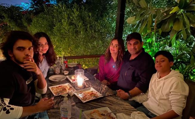 nadia khan family
