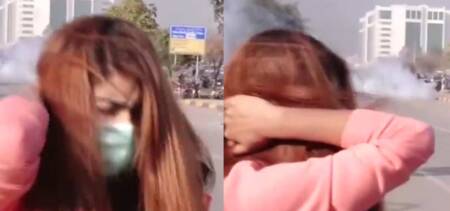Protesters Islamabad Attacked Reporter Stones