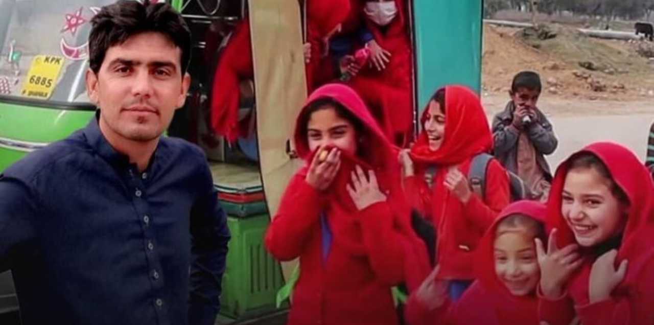 Rickshaw Driver Free Ride Schoolgirls
