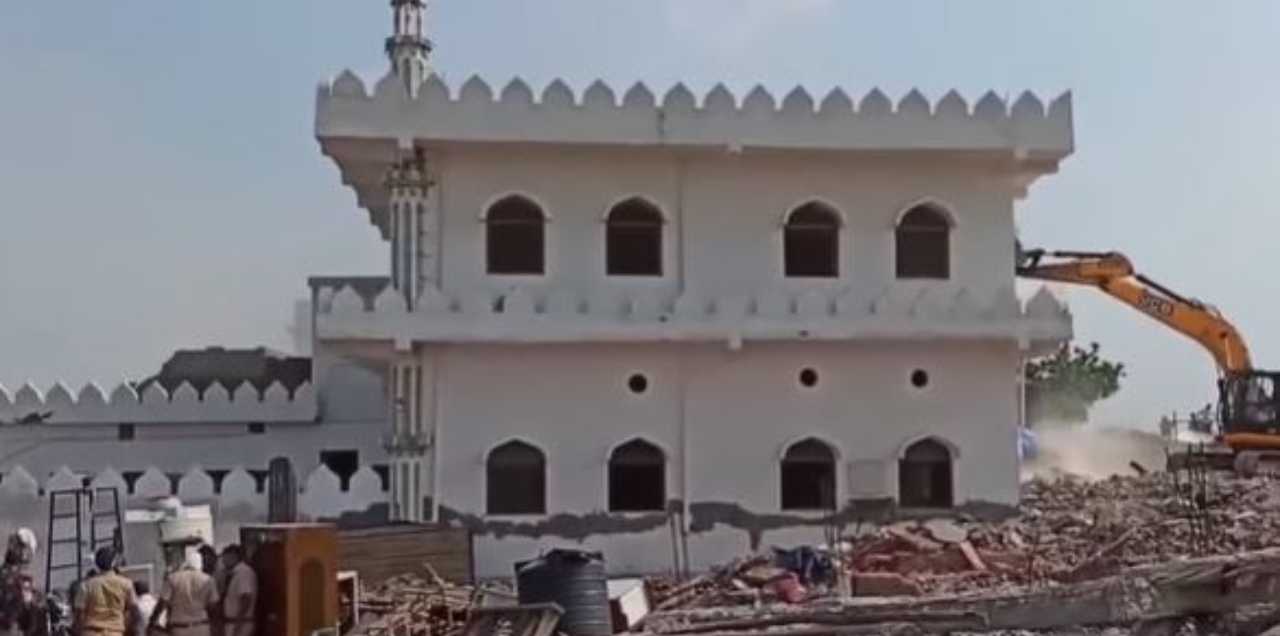 Ancient mosque haryana demolishes