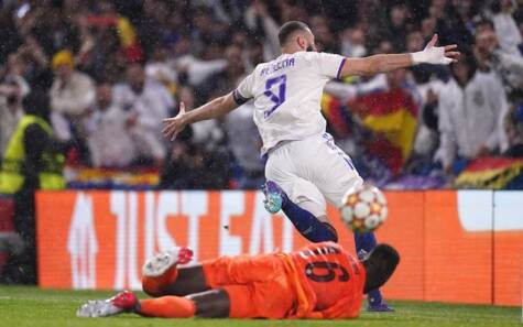 Benzema score