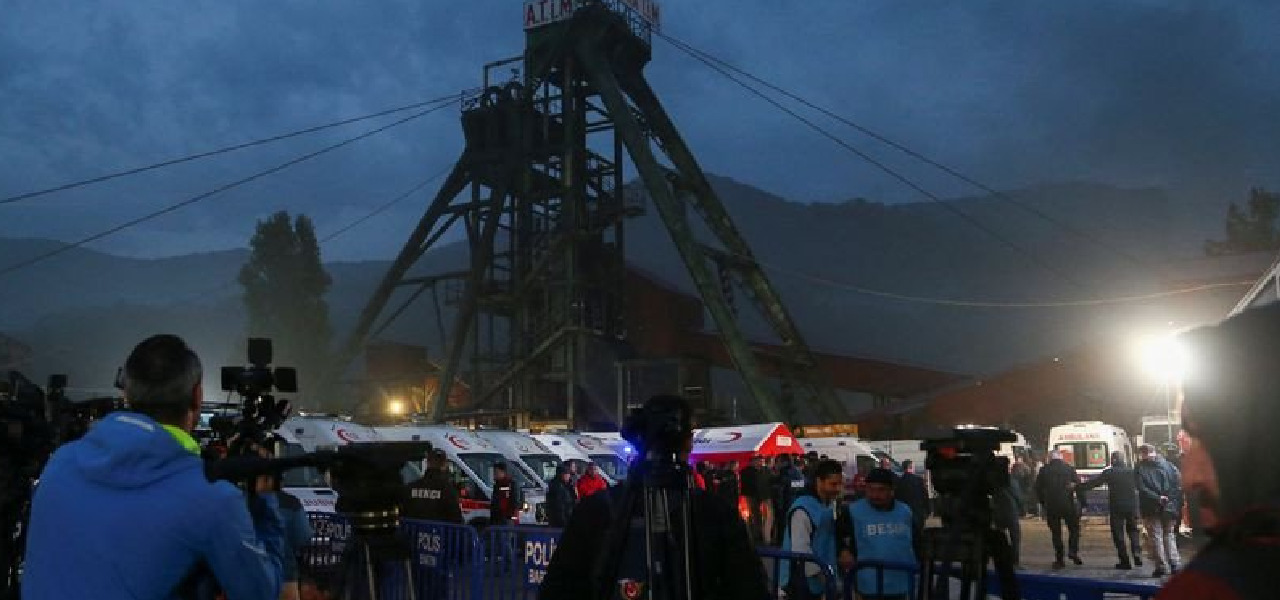 Turkey Bomb Blast Causes At Least 28 Dead And Dozens Trapped