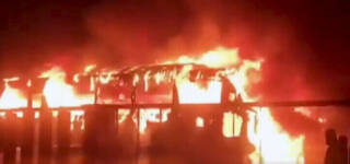 nooriabad coach fire