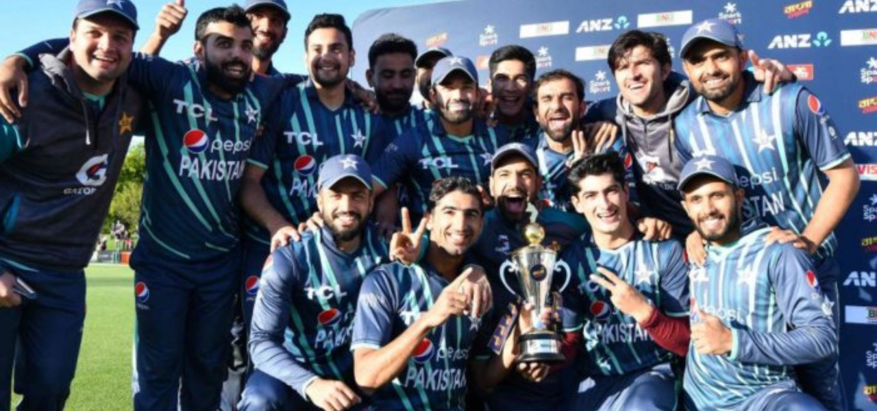 Pakistan wins tri-series