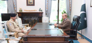 General Qamar Bajwa Meets PM Shehbaz