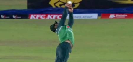 shadab khan catch